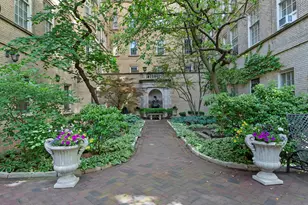70 E Scott St, Chicago, IL 60610 - Photo 12