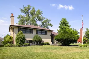 6836 W Park Ln Dr, Palos Heights, IL 60463 - Photo 1