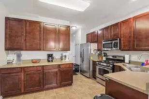 512 S Jade Ln, Round Lake, IL 60073 - Photo 14