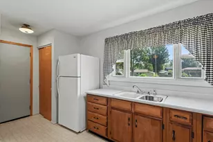 414 S Seymour St, Oakwood, IL 61858 - Photo 12