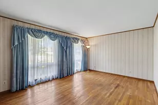 414 S Seymour St, Oakwood, IL 61858 - Photo 8