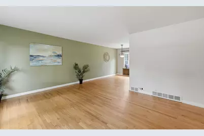 742 E Baldwin Road, Palatine, IL 60074 - Photo 2