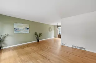 742 E Baldwin Rd, Palatine, IL 60074 - Photo 2