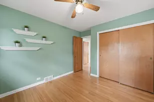 742 E Baldwin Rd, Palatine, IL 60074 - Photo 14