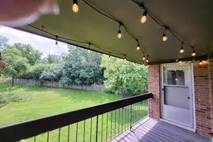 5843 Doe Cir, Westmont, IL 60559 - Photo 12