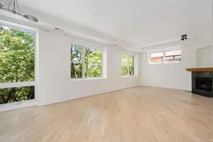 2317 W Wolfram St, Chicago, IL 60618 - Photo 4