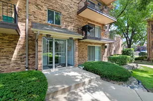 5325 Waterbury Ct, Crestwood, IL 60418 - Photo 2
