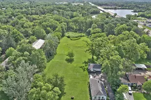 20073 N Hazelcrest Rd, Palatine, IL 60074 - Photo 2