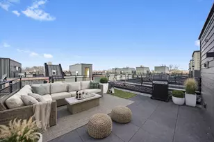 4246 W Belmont Ave, Chicago, IL 60641 - Photo 2