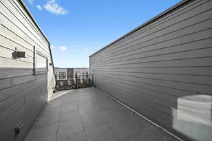 4246 W Belmont Ave, Chicago, IL 60641 - Photo 24