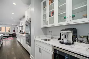 1516 W Ohio St, Chicago, IL 60642 - Photo 10