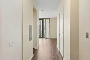 630 N State St, Chicago, IL 60654 - Photo 2