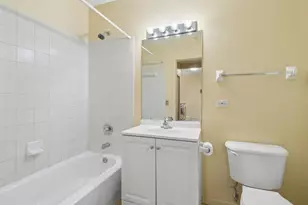 630 N State St, Chicago, IL 60654 - Photo 6
