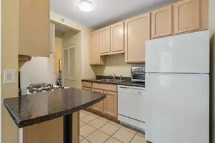 630 N State St, Chicago, IL 60654 - Photo 4