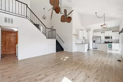 1885 Eastman Lane, Hanover Park, IL 60133 - Photo 4