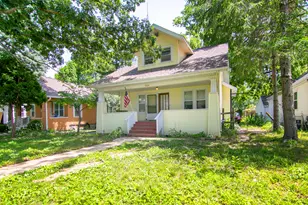 984 S Poplar Ave, Kankakee, IL 60901 - Photo 1