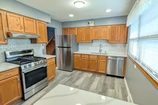476 Raupp Blvd, Buffalo Grove, IL 60089 - Photo 6