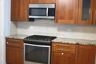 8872 Jody Ln, Des Plaines, IL 60016 - Photo 2