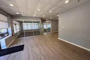 901905 E Wilson St, Batavia, IL 60510 - Photo 2