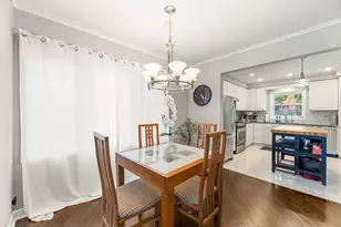 9 N Waverly Pl, Mount Prospect, IL 60056 - Photo 10