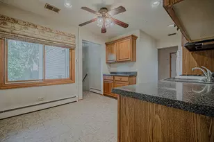 23313 W Hillcrest Dr, Lake Zurich, IL 60047 - Photo 6