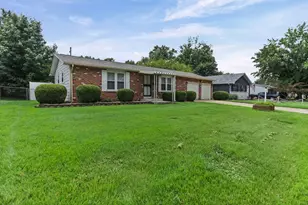 529 Marquis Ave, Centralia, IL 62801 - Photo 2