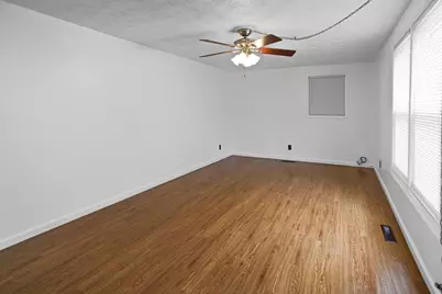 529 Marquis Avenue, Centralia, IL 62801 - Photo 10