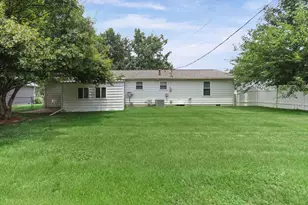 529 Marquis Ave, Centralia, IL 62801 - Photo 6