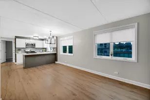 225 E Wing St, Arlington Heights, IL 60004 - Photo 14