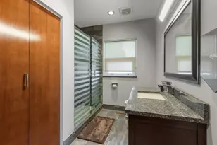 1605 S River Rd, Des Plaines, IL 60018 - Photo 16