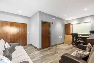 1605 S River Rd, Des Plaines, IL 60018 - Photo 24
