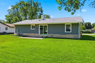 372 Clearmont Dr, Elk Grove Village, IL 60007 - Photo 24