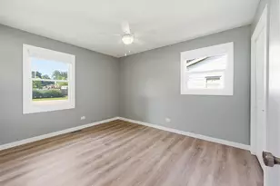 372 Clearmont Dr, Elk Grove Village, IL 60007 - Photo 12