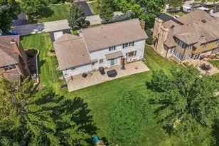 7553 Ridgewood Ln, Burr Ridge, IL 60527 - Photo 40