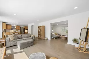 7553 Ridgewood Ln, Burr Ridge, IL 60527 - Photo 14