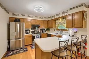 150 Winston Dr, Bolingbrook, IL 60440 - Photo 10