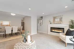 1125 Danvers Ct, Schaumburg, IL 60193 - Photo 14