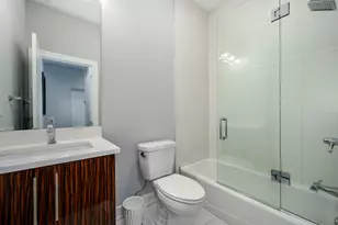 1446 W Cortez Ave, Chicago, IL 60642 - Photo 18