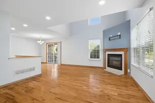 18141 Eagle Dr, Tinley Park, IL 60477 - Photo 4