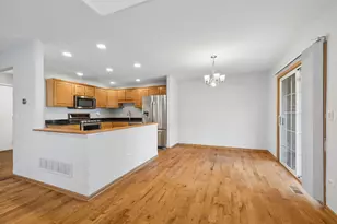 18141 Eagle Dr, Tinley Park, IL 60477 - Photo 8