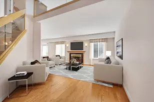 475 Sarah Ct, Wood Dale, IL 60191 - Photo 4