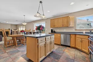 15711 Menominee Ct, Manhattan, IL 60442 - Photo 10