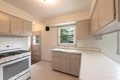 711 N 3rd Avenue, Villa Park, IL 60181 - Photo 6
