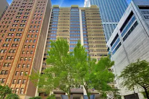 201 E Chestnut St, Chicago, IL 60611 - Photo 1