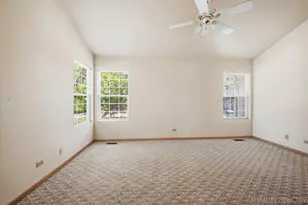 37 Ione Dr, South Elgin, IL 60177 - Photo 20