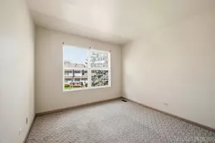 37 Ione Dr, South Elgin, IL 60177 - Photo 24