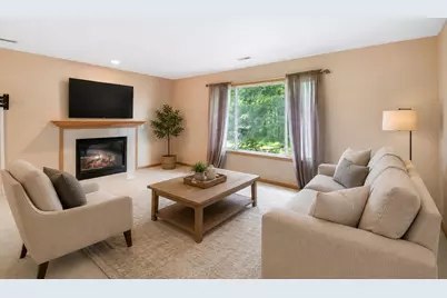 500 Westwood Court #d, Crystal Lake, IL 60014 - Photo 2