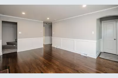 8043 S Yale Avenue, Chicago, IL 60620 - Photo 2