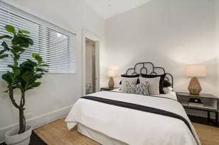 2037 W Division St, Chicago, IL 60622 - Photo 24