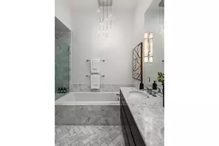 2037 W Division St, Chicago, IL 60622 - Photo 20
